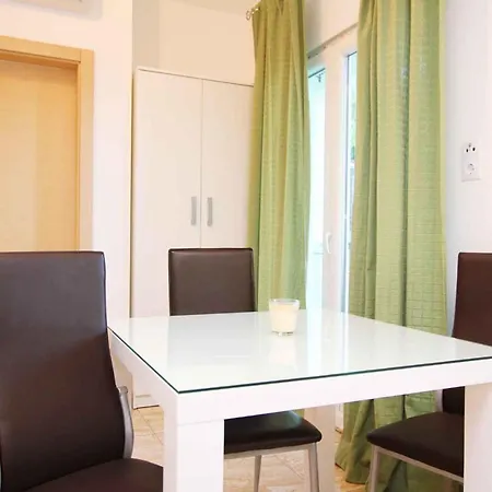 Studio In Seget Donji 40145 Trogir